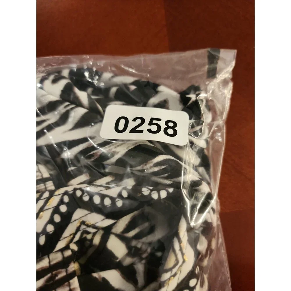 Miraclesuit Women's One Piece Faux‎ Wrap Ruched Swimsuit Black/White Print Sz 6